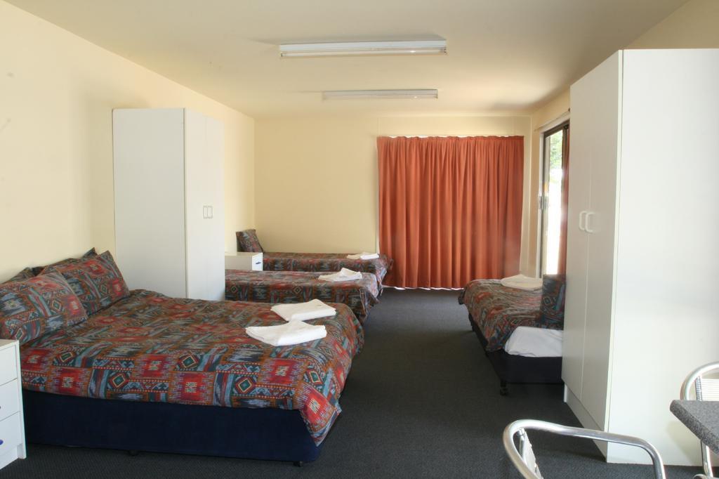 ג'ינדביין The Station Hotel חדר תמונה